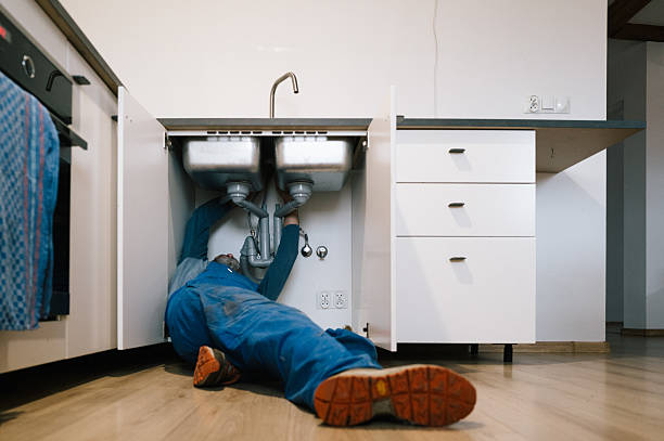 Professional Emergency Plumber technician working in Doylestown, PA